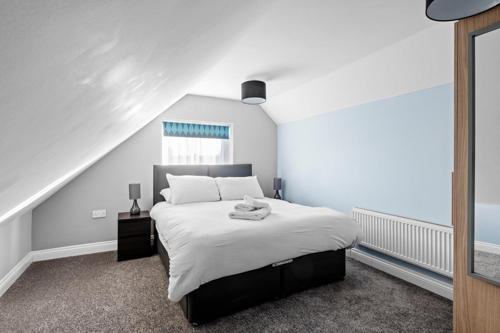 Cosy 2 Bedroom Flat In East Ham, Close To Excel ロンドン エクステリア 写真